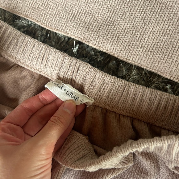 Top & Short Set - Picture 3 of 4